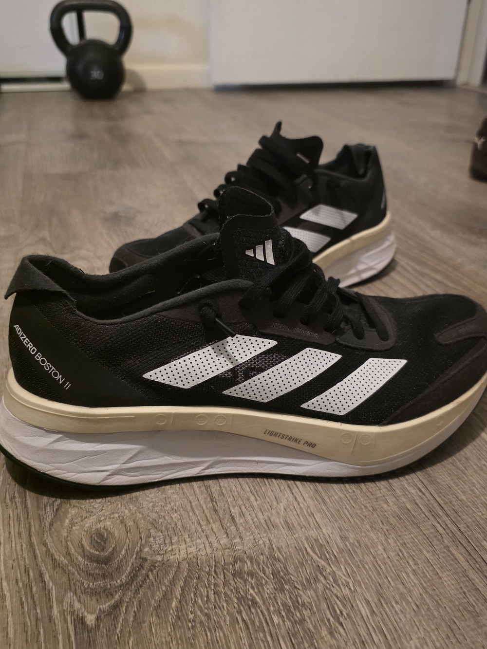 adidas Adizero Boston 11 Running Shoes in Black & White Womens Size 10